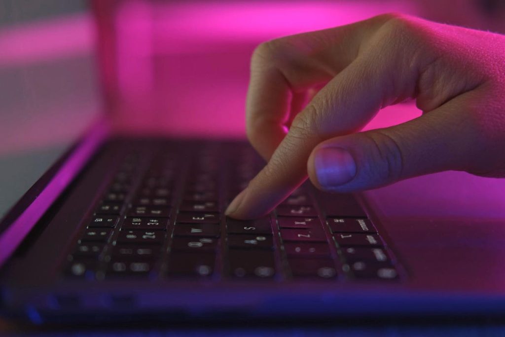 Ten Ways To Build Your Brand Through Social Media Without Wasting Time