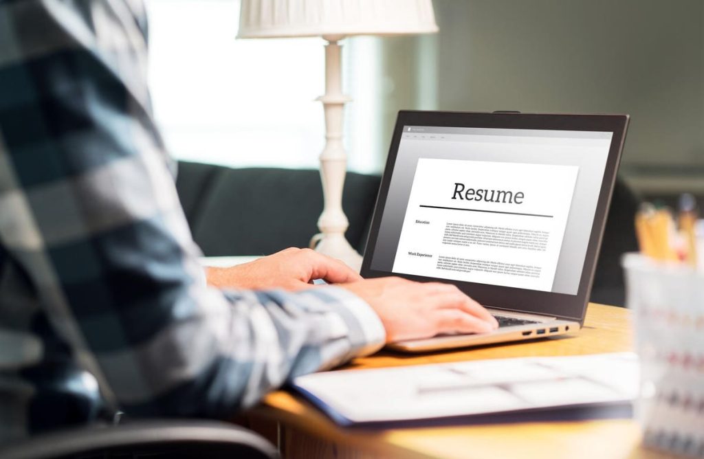 The Best Resume Formats For Candidates 2023