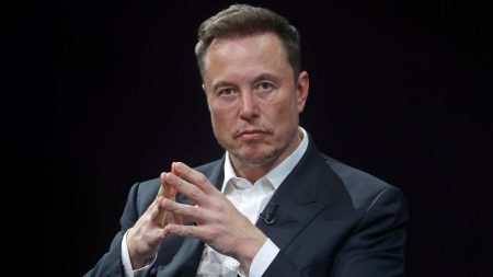 Elon Musk Says Blocking Users Will Be ‘Deleted’