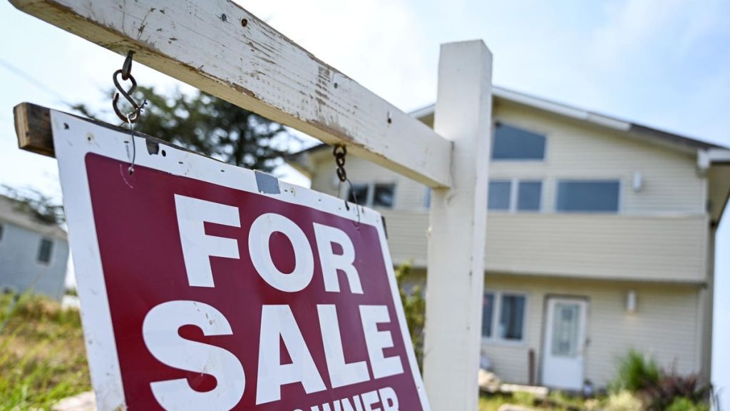 Mortgage Rates Hit 21-Year High, Surpassing 7%