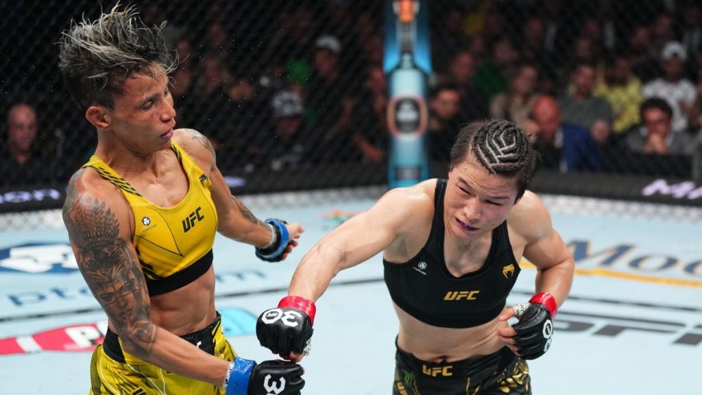 Zhang Weili Dominates Amanda Lemos